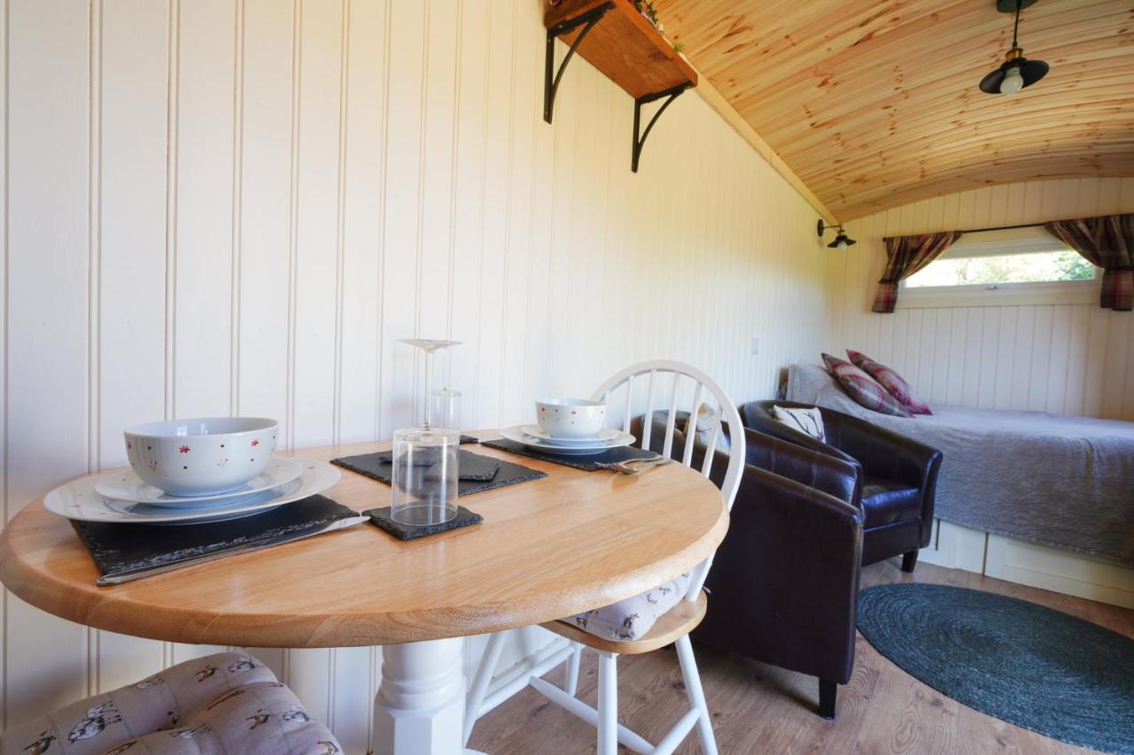 The Laburnum Retreat Shepherd Hut Private Hot Tub Upper Hulme Ngoại thất bức ảnh