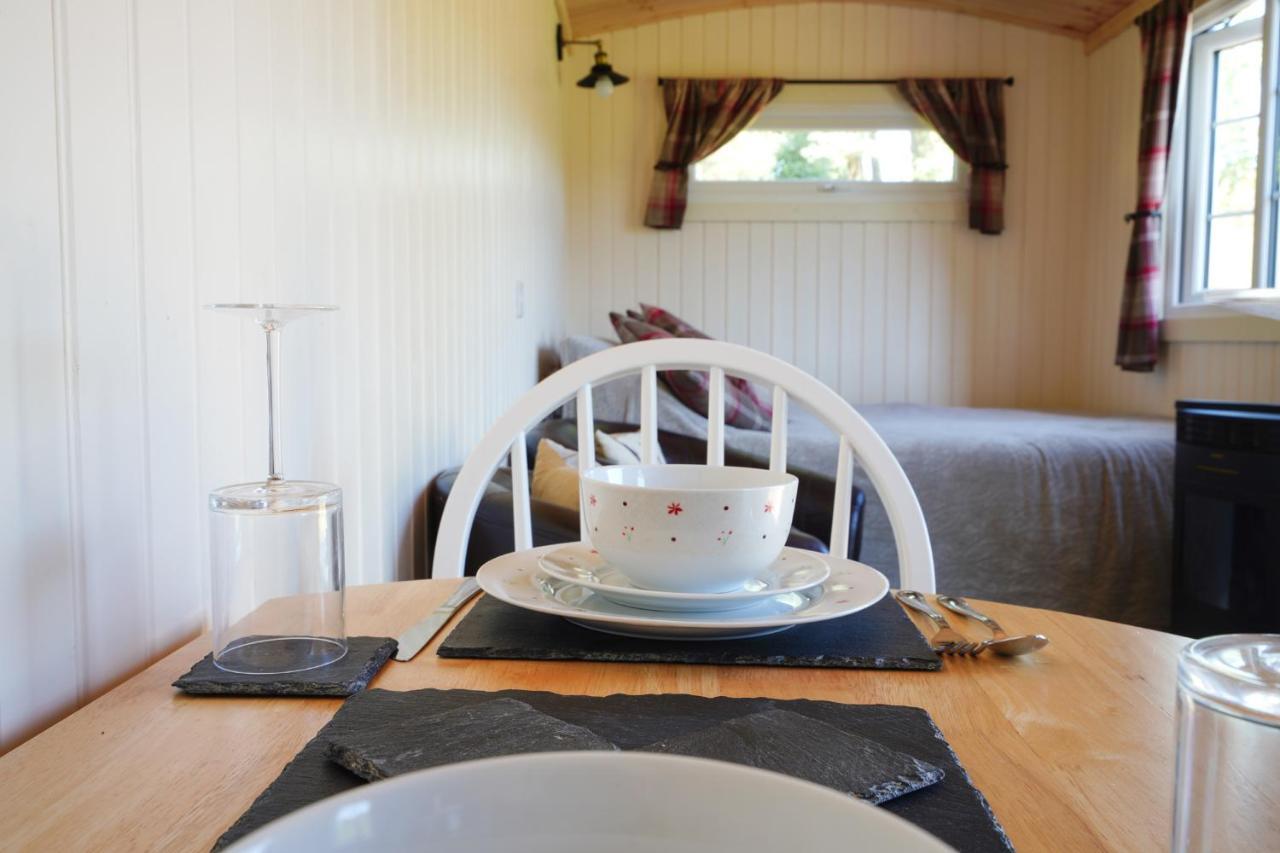 The Laburnum Retreat Shepherd Hut Private Hot Tub Upper Hulme Ngoại thất bức ảnh